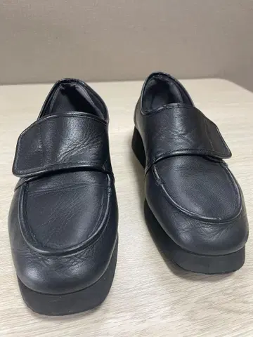마리안 로카리나 벨크로 로퍼 LANTIKI