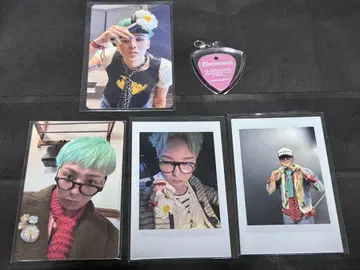 G-DRAGON 라이브 굿즈 사진과 피크 세트 (오사카 2025)