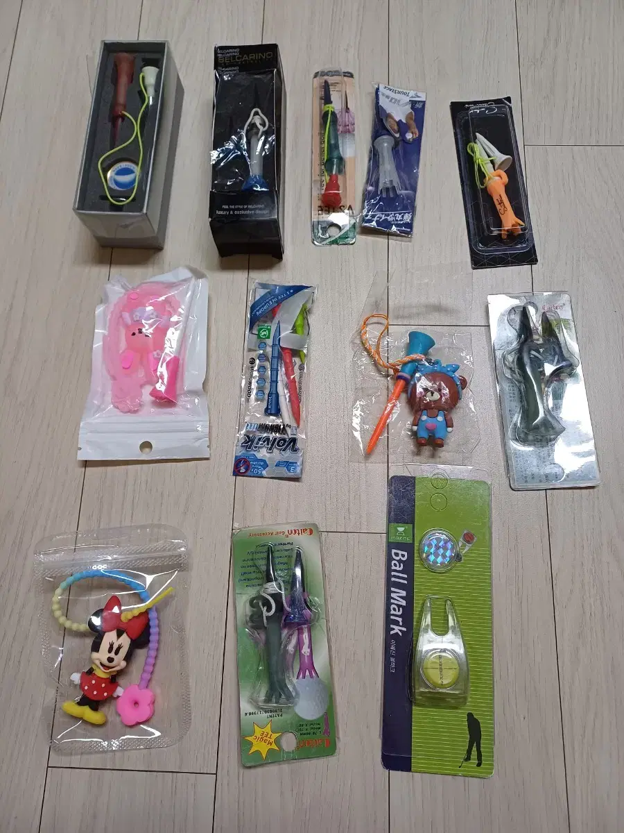Magnetic tees, ball markers, etc.