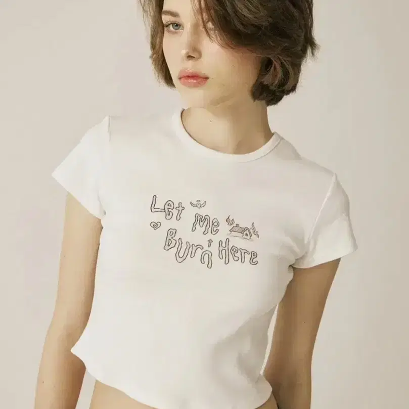 THREETIMES | 쓰리타임즈 Threetimes Bijou Logo T-Shirt Black