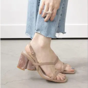 RANDA 란다 마블 힐 내로우 스트랩 샌들 M