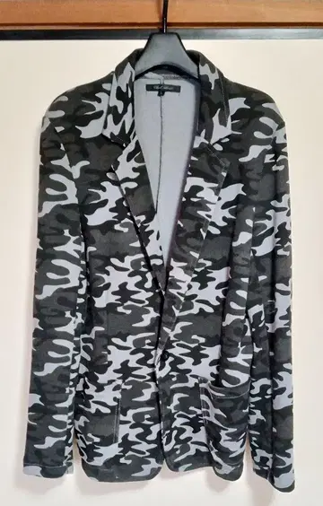 Clash Ahead 카모 패턴 테일러드 자켓