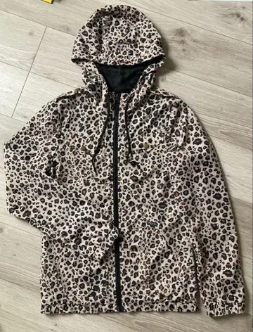 VOLCOM 레오파드 무늬 후드 부착 나일론 후드티