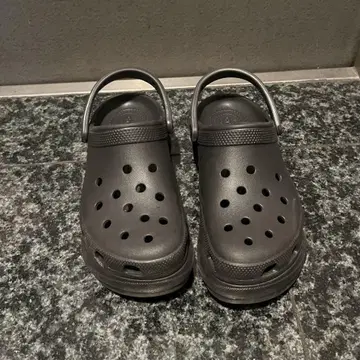 크록스 블랙 클로그 샌들
