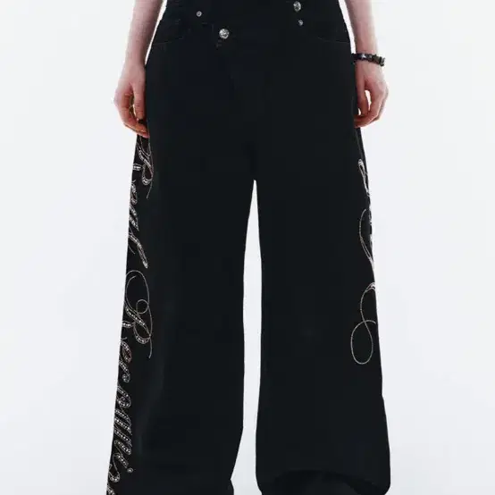 Yeel q-bic denim side cubic denim pants black on Bunjang