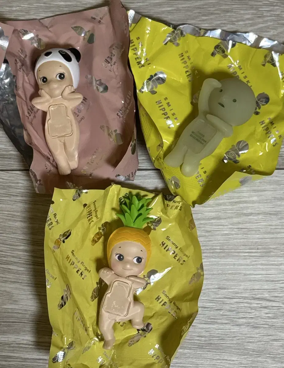 Sonny Angel Hippers Panda Pineapple Smiski Harvest