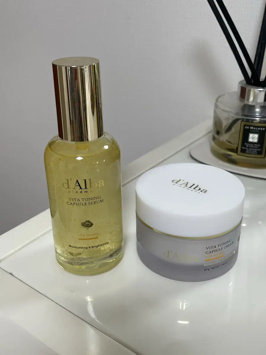 D'alba Serum, Cream