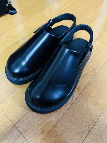 유니클로 C 크로그 신발 블랙 XL 사이즈