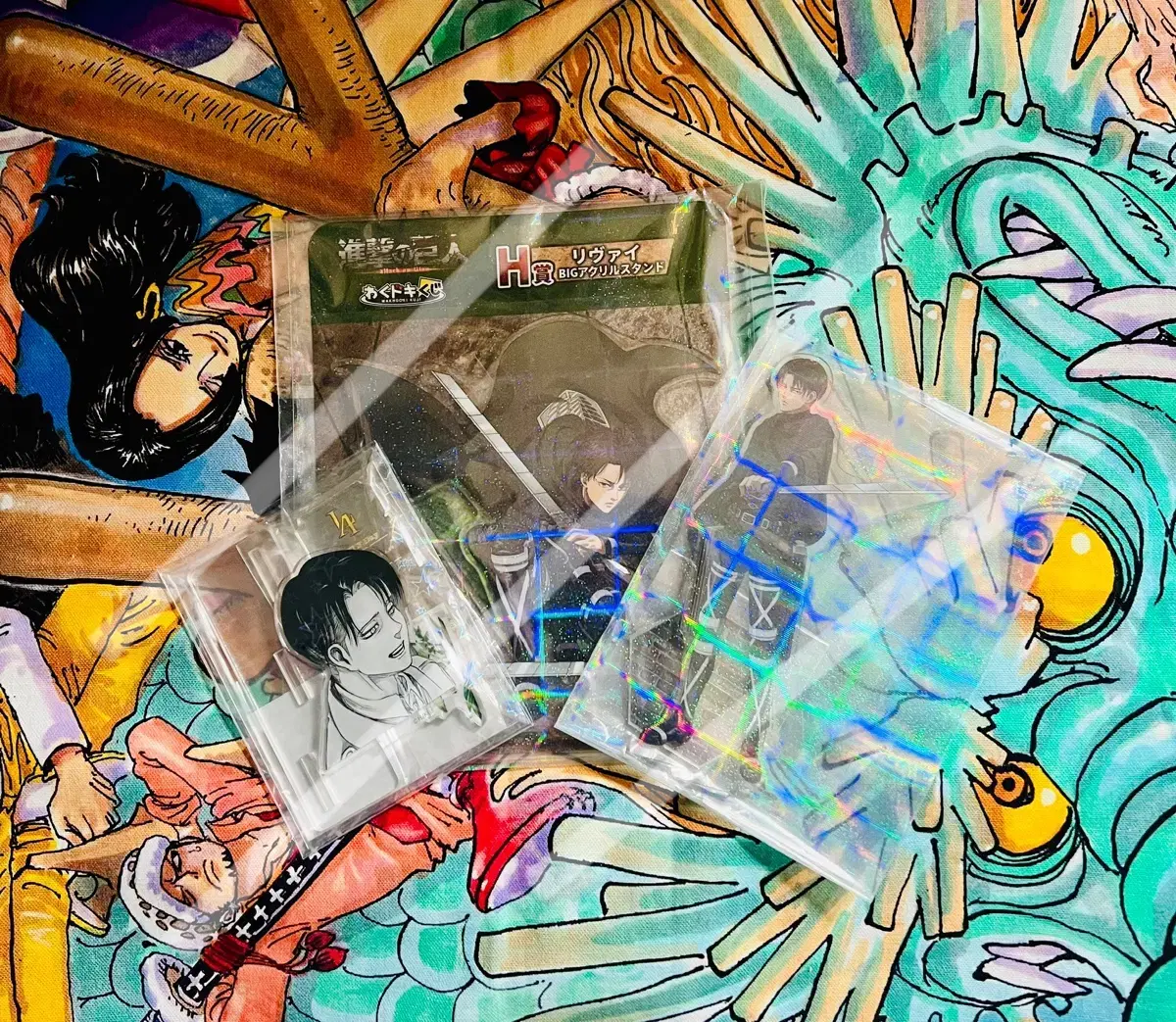 Bulk) Attack on Titan Levi New Days + White Day Kuji Battle Acrylic