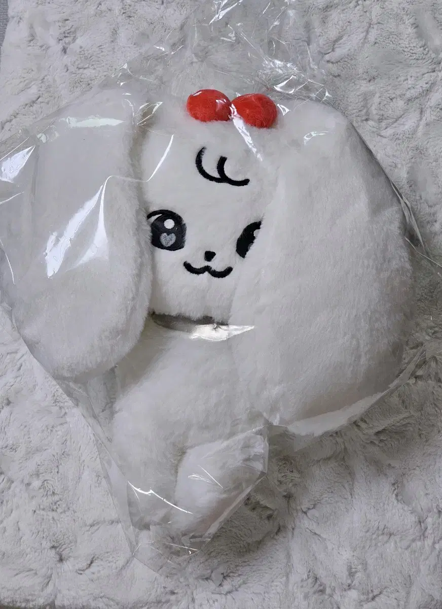 미개봉)아이브 미니브 팝업 플러피 플러시 인형 30cm 체리 장원영