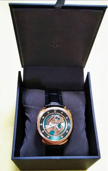 BULOVA Accutron 손목시계 골드/그린