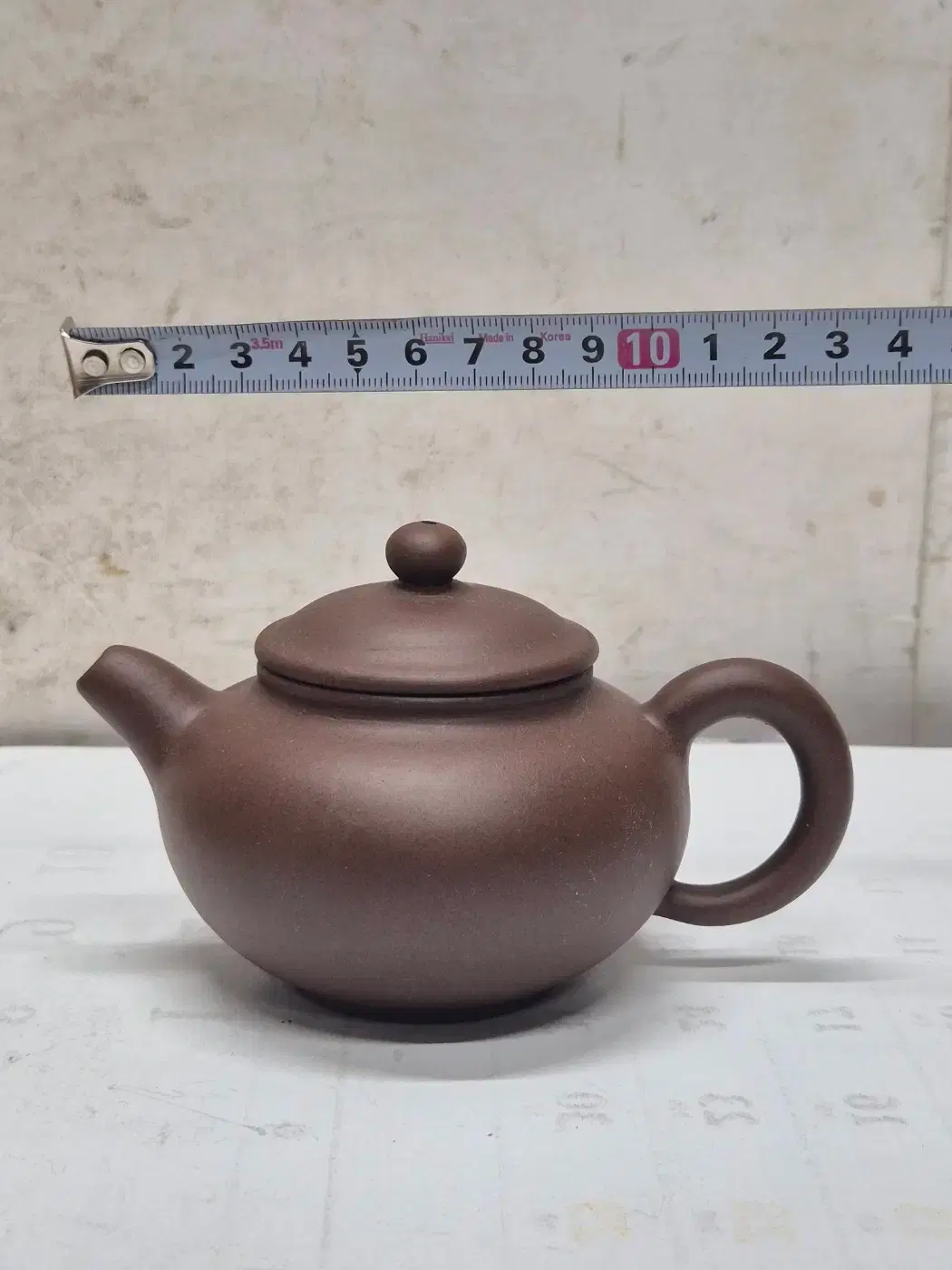 Antique and beautiful Zisha teapot (1070)
