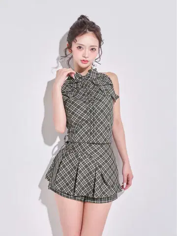 다리치 리본 체크 슬리브리스 블라우스 그레이
