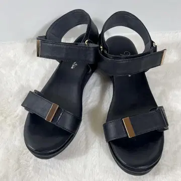 긴자 카네마츠 새상품급 샌들 웨지솔 통굽 벨트 블랙 24cm