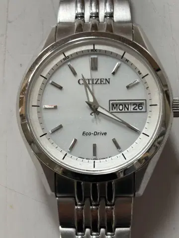 CITIZEN Eco-Drive 전파 솔라 시계