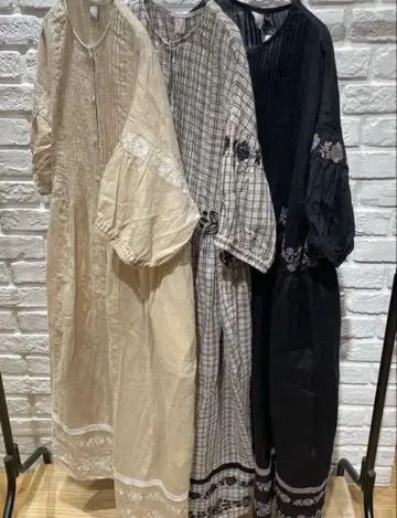 츠하루바이 사만사 모스모스 여름 꽃 자수 레이스 원피스 아이보리