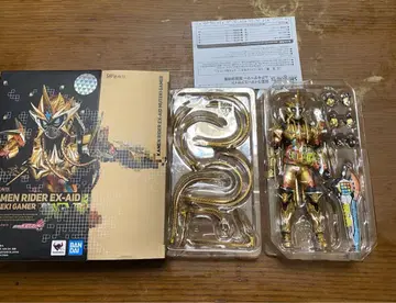 가면라이더 이그제이드 무테키 게이머 피규아트 S.H.Figuarts