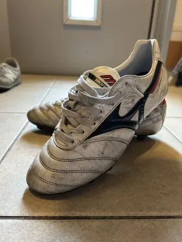 Mizuno Morelia2japan 화이트/블랙 스파이크 25.5