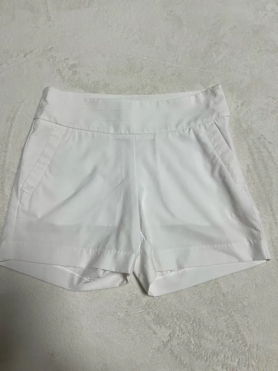 풋조이 흰색 골프웨어 반바지 XS