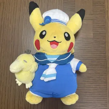 포켓몬 센터 요코하마 한정판 봉제 인형 코닥이 안고 있는 피카츄