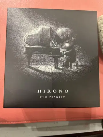 Popmart Hirono The Pianist Figure 정품