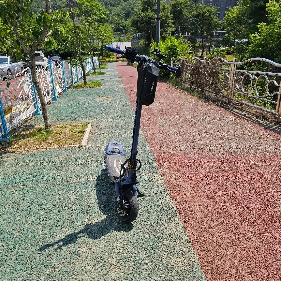 듀얼트론 로보론 킥보드 판매합니다