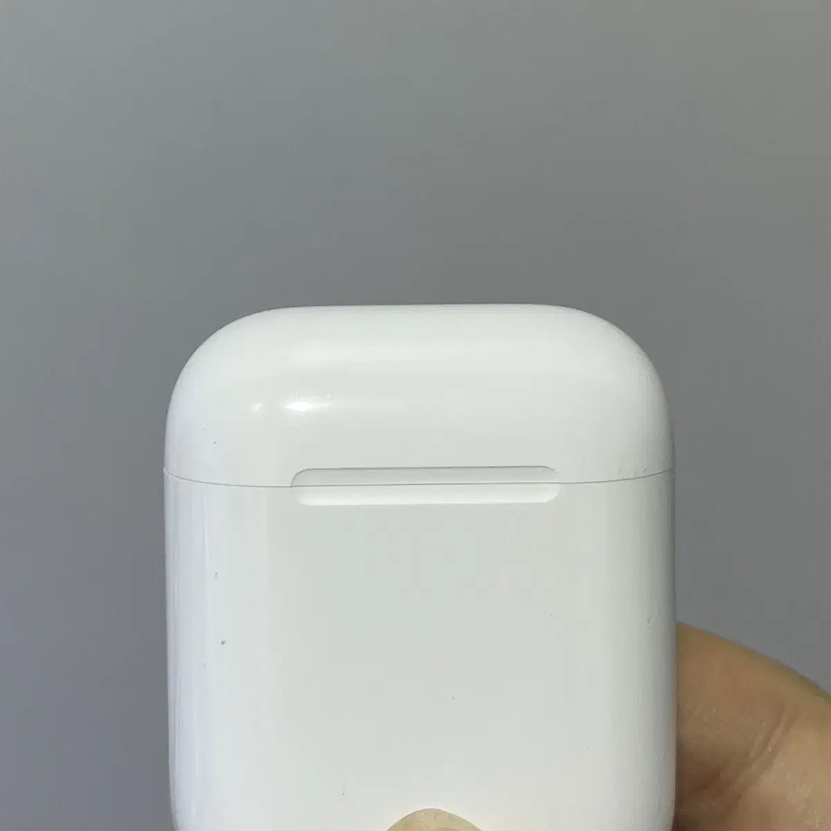 AirPods 2 Wired Charging Case