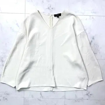 24ss Theory 드롭 숄더 헴라인 V넥 블라우스