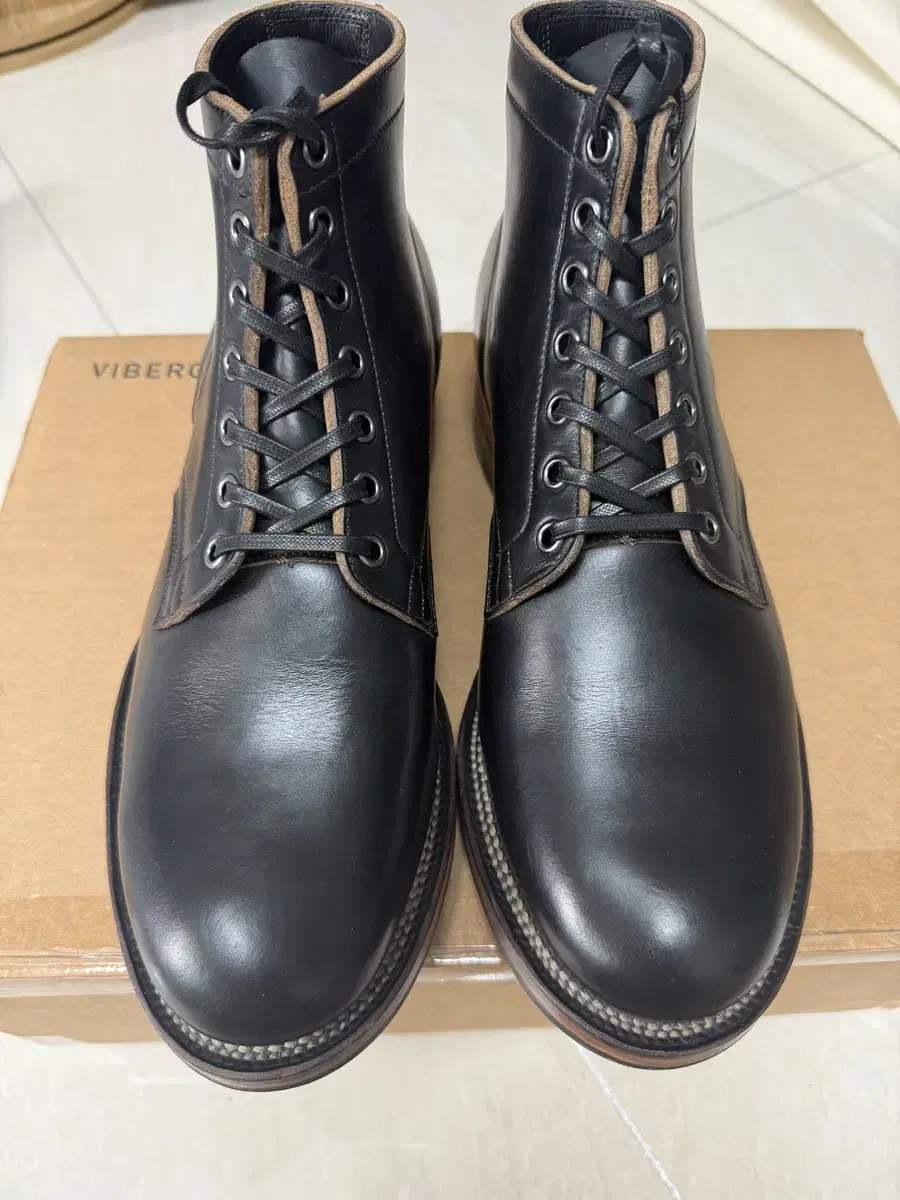 [7.5E] Viberg Service Boot Black Chromexcel