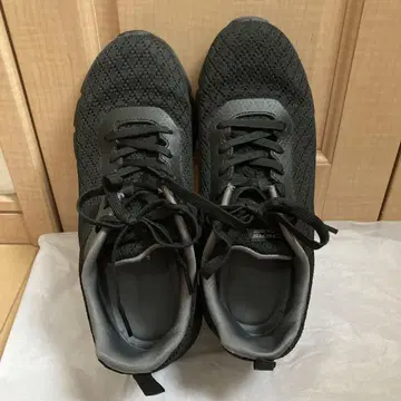 스케쳐스 24cm 여성용 블랙