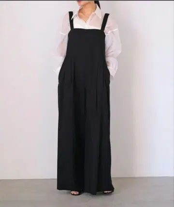 미사용 새상품 택 포함 와이드 스트랩 롱 살로펫 AKTE