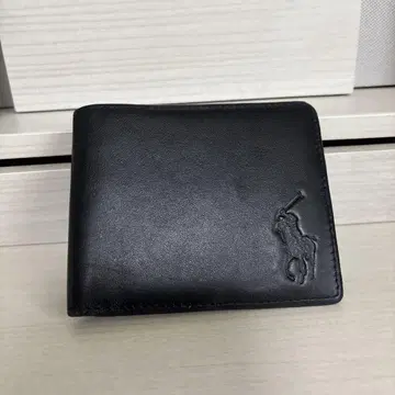 가격 인하 새상품급 폴로 블랙 가죽 접이식 지갑