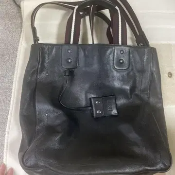 BALLY 블랙 가죽 숄더백