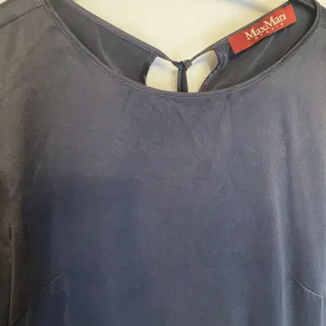 Max Mara 네이비 반팔 블라우스