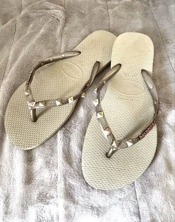 Havaianas 하와이아나스 스터드 비치 샌들