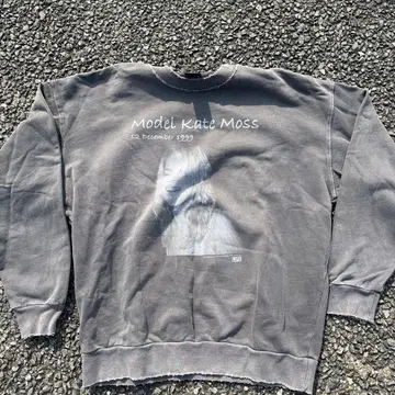 케이트 모스 그래픽 스웨트 셔츠
