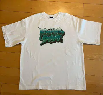 9090 atmos 콜라보 화이트 티셔츠