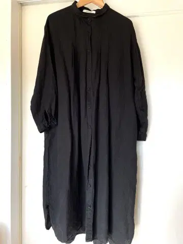 가격 인하 TUMUGU 린넨 턱 원피스 블랙