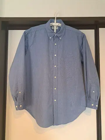 Unlikely Button Down Shirts M 사이즈