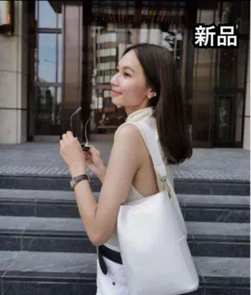 RANDEBOO 쁘띠 버킷 백 화이트 새상품