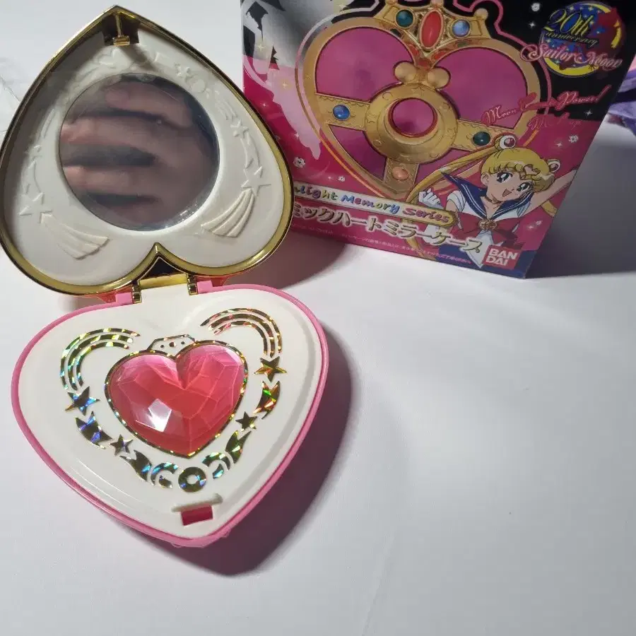 세일러문20주년 프로플리카 하트 코즈믹 미러케이스 판매