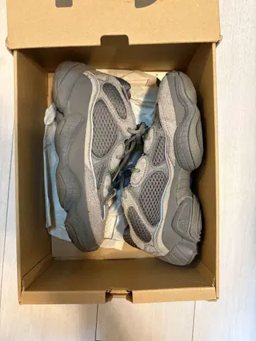 Yeezy 500 그레이 스니커즈