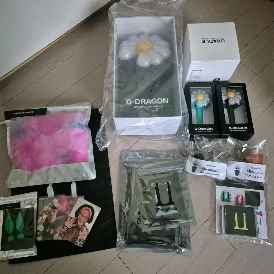G-DRAGON ジヨンLIGHT STICK CRADLE COVER G-DRAGON 2025 WORLD TOUR Übermensch Light Stick Cradle Cover