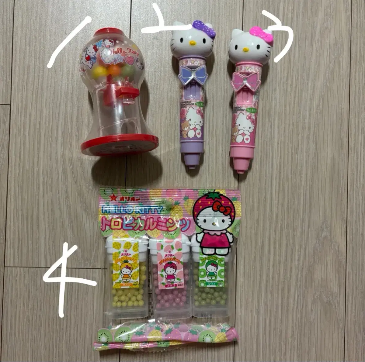 Hello Kitty Sanrio Candy Kitty Ramune Candy Classic Kitty Keyring