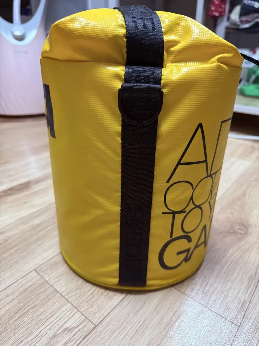 G/fore Cylinder Cooler Bag