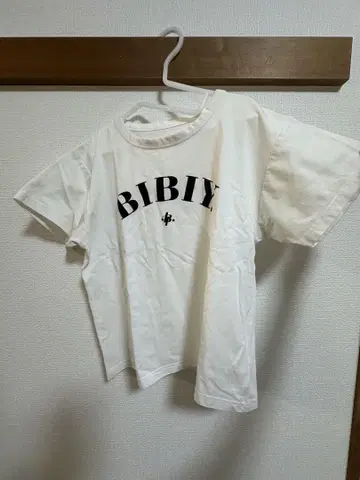 bibiy 티셔츠
