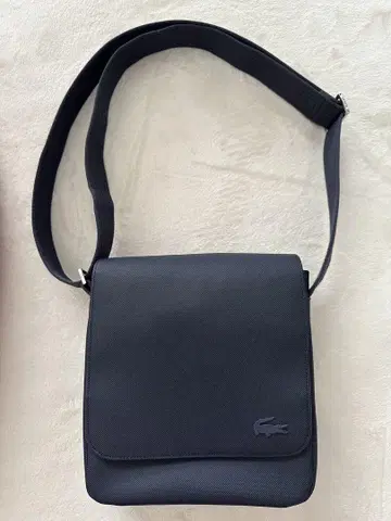Lacoste 네이비 숄더백