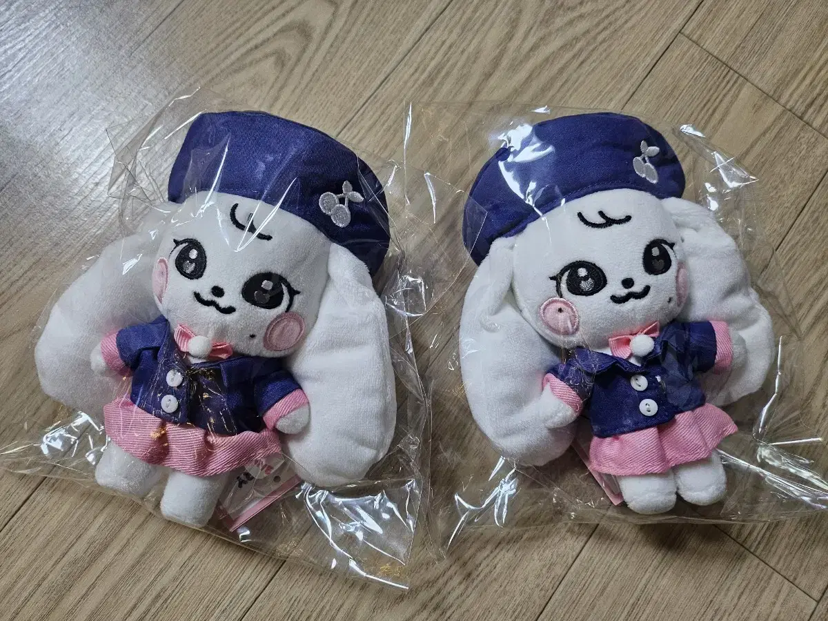 아이브 미니브팝업 14번 굿즈 스쿨 키링 체리판매중
