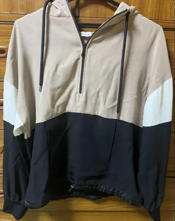 MONCLER 후드 부착 후드티 정품 [최종 가격]