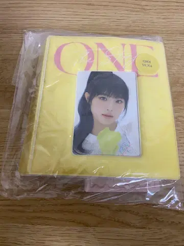 IZ*ONE 예나 콜렉트 북